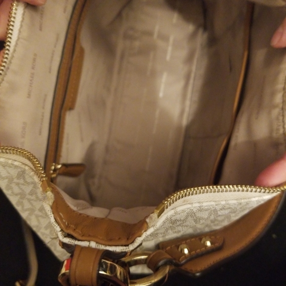 Michael Kors - Picture 2 of 8